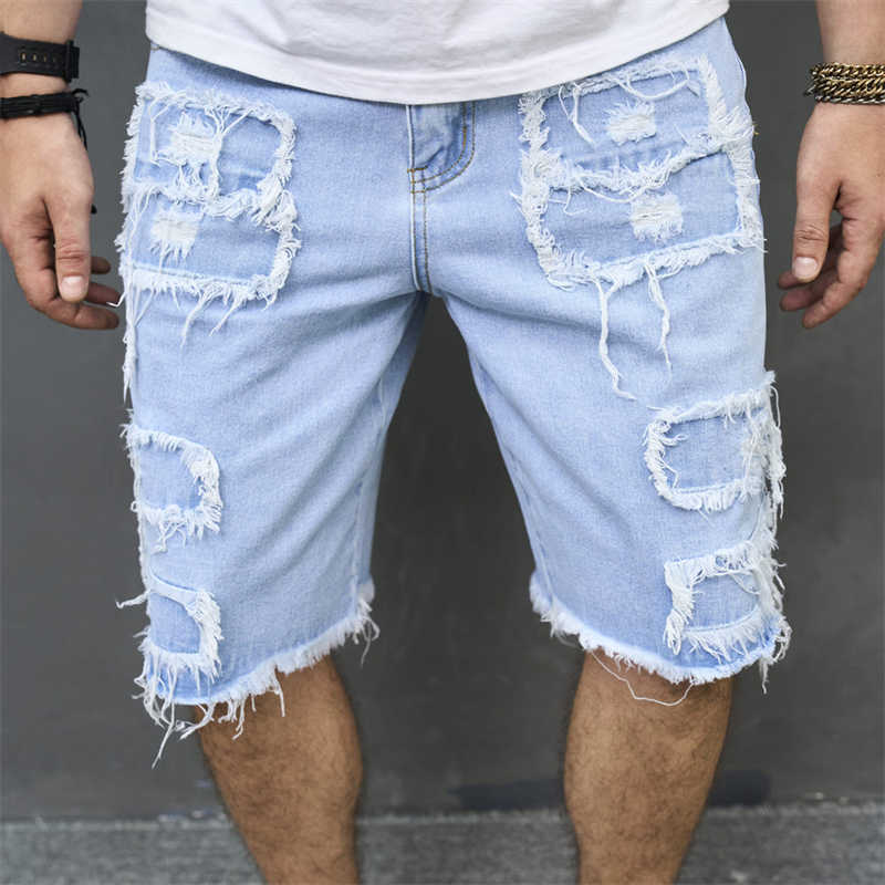 Zipper placket and micro-elastic waist detail on men's jorts